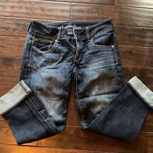 American Eagle dark wash crop